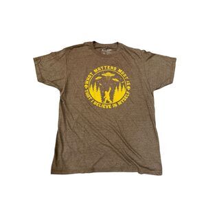 Bigfoot UFO Graphic T-Shirt Men’s Large Brown “What Matters Most Is That I Belie